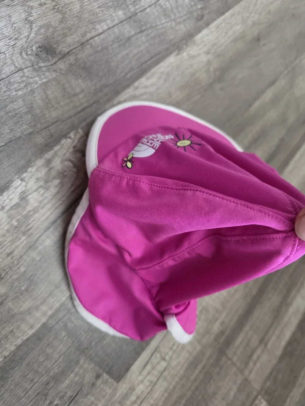 The North Face BABY INFANTS Y2K Kids Pink Sun Brim Hat with Neck Flap